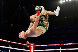 Petinju Lopez taklukkanLomachenko untuk raih empat mahkota ringan super