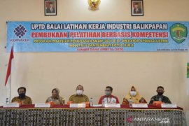 Disnakertrans gelar pelatihan antispasi dampak COVID-19