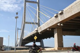 JOKOWI AKAN RESMIKAN JEMBATAN TELUK KENDARI DAN PABRIK GULA Page 2 Small