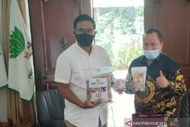 Untuk wujudkan kedaulatan pangan nasional, Bupati minta HKTI bina petani sagu