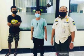 Satpol PP Bekasi limpahkan berkas perkara pembuang sampah ke pengadilan (video)