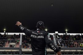 Hamilton melampaui rekor Schumacher dengan kemenangan ke-92 di Formula 1