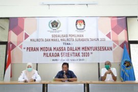 PWI Jatim ingatkan media massa tak berpihak ke paslon pilkada