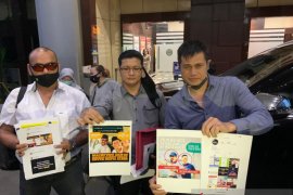 Dituduh jadi "backing" Cawali Surabaya, pengusaha adukan akun medsos ke polisi