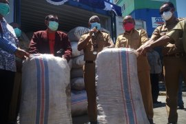 Teluk Wondama kirim rumput laut ke Surabaya