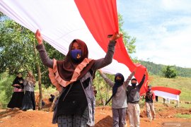 PEMBENTANGAN BENDERA MERAH PUTIH 200 METER DI HARI SUMPAH PEMUDA Page 2 Small