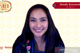 Maudy Koesnaedi perankan karakter Bu Broto "Losmen"