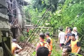 Korban puting beliung di OKU dibantu  progam bedah rumah