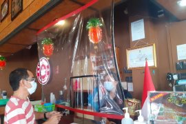 Kedai kopi Batam  tetap ramai saat cuti bersama