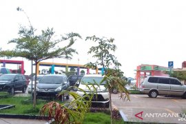 Sejumlah destinasi wisata di Agam diserbu pengunjung saat libur panjang