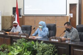 Pemprov Jatim tetapkan kenaikkan UMP 2021 sebesar 5,65 persen