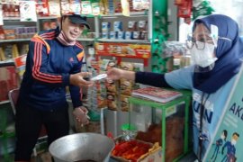 PT DI bagikan seribu masker kain di tiga lokasi Kota Cimahi