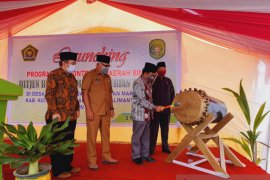 Kemenag RI luncurkan proper di Desa Santan Tengah