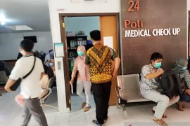 Ratusan CPNS jalani tes kesehatan di RSUD Tulungagung.