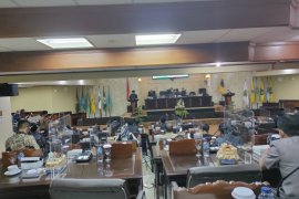 Plt gubernur Kalsel : perda 2/2013  belum memuaskan