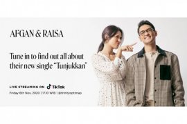 Penyanyi Raisa dan Afgan reuni di TikTok Live