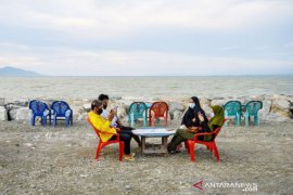 Pantai teluk Palu ditempati kembali Page 1 Small