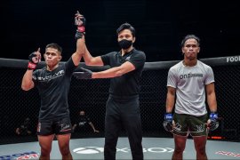Eko Roni Saputra menang, Abbasov pertahankan juara dunia ONE