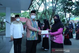 Bupati HSS lepas kafilah MTQ XXVIII Nasional dan FASI XI
