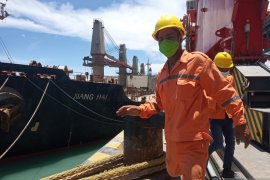 Disnakertrans Papua Barat ingatkan perusahaan taat terapkan UMP