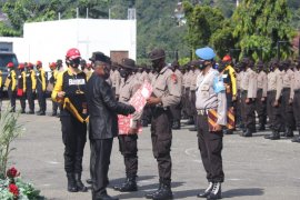 Pejabat Sekda Papua tutup binlat pra bintara noken di SPN Jayapura
