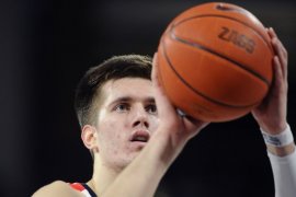 Filip Petrusev mundur dari draft NBA 2020