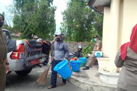 Pemkab Solok jaring 300 pelanggar operasi yustisi Perda AKB