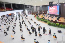 ULM sukses gelar wisuda tatap muka patuhi protokol kesehatan