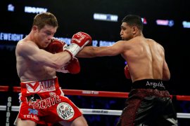 Saul Canelo Alvarez dijadwalkan lawan Callum Smith pada Desember