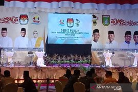 Cawako Dumai Paisal Tanpa Teks Paparkan Visi Misi Dalam Debat Kandidat