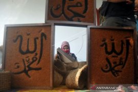 Kerajinan Dari Limbah Sabut Kelapa