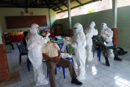 241 prajurit Korem 163/Wira Satya ikuti tes usap COVID-19 secara bertahap