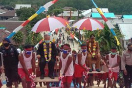 Bupati: Pemkab Malra berlaku adil pada semua agama