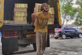 Sebanyak 95 koli surat suara Pilgub tiba di gudang logistik KPU HST