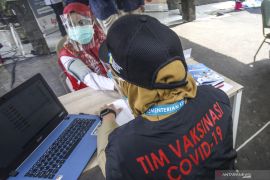 Pemerintah tegaskan tak buka peluang perusahaan swasta vaksinasi mandiri