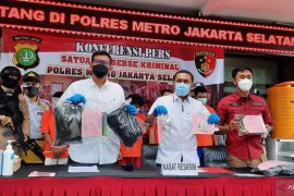 Petugas berhasil ringkus komplotan polisi gadungan