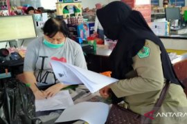 Bupati Pamekasan larang pembukaan toko swalayan baru