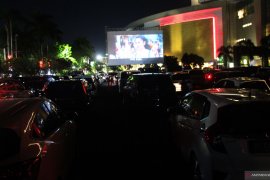 "Drive-in Theater", oase di tengah pandemi COVID-19