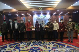 Gubernur Bersyukur Kaltim Lokus Dialog Publik Kelompok DPD RI