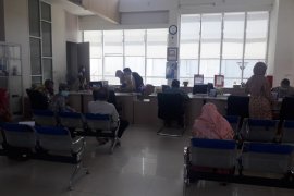 Bank Nagari Simpang Empat, Pasaman Barat temukan uang tidak layak edar senilai Rp345 juta