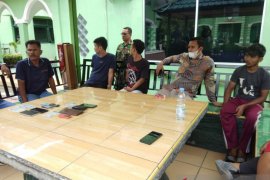 Military thwarts Rohingya refugees' attempt to flee camp in Aceh