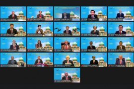 21 APEC leaders issue Kuala Lumpur Declaration