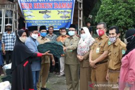 Nelayan Siak dapat bantuan 18 sampan mesin