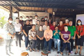 KKP tingkatkan kemampuan Poklahsar Badung olah turunan mangrove