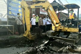 Pjs Bupati Karangasem tinjau rekontruksi ruas Jalan Selat-Sidemen