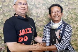 Keluarga alm Anang Ardiansyah dan budayawan Mukhlis Maman sepakat islah