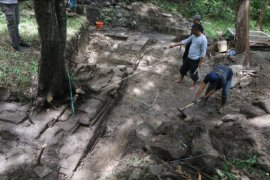 Eskavasi situs peninggalan Kediri - Majapahit