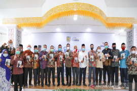 Buku "Ala Aminullah Perangi Rentenir" di mata para tokoh dan akademisi