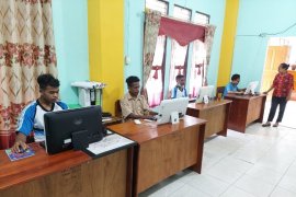 Kepsta SMAN 4 Jayapura: masih ada pelajar kerjakan tugas di sekolah