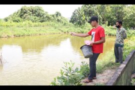 Adaro berkembang bersama pesantren